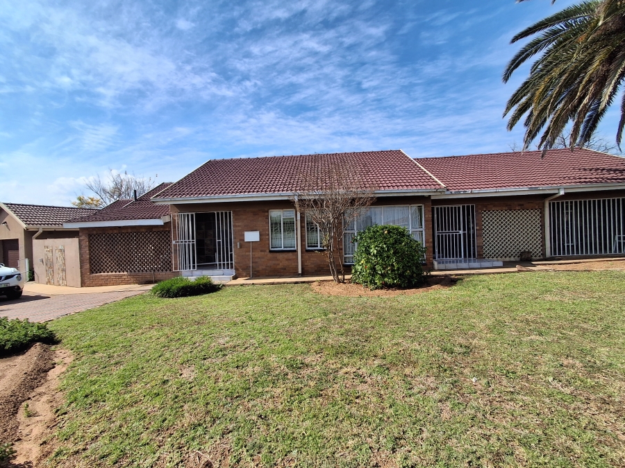 3 Bedroom Property for Sale in Songloed North West